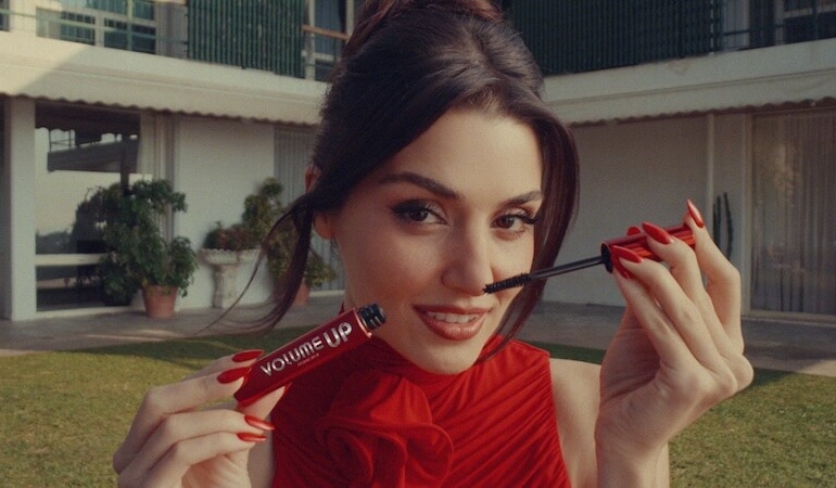 Türkiye'nin 1 Numaralı Makyaj Markası Flormar'ın Yeni Global Marka Yüzü “Hande Erçel” ile ilk lansmanı: “Volume Up Mascara”